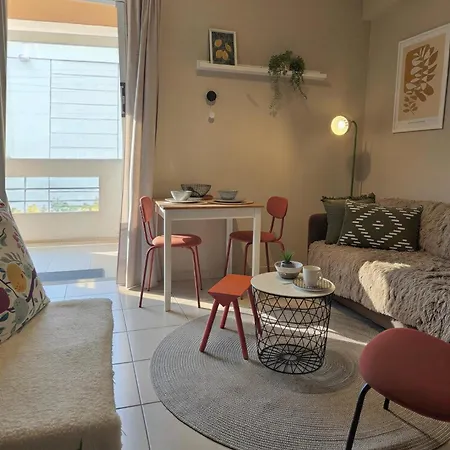 Apartment With Large Veranda 12min Center 10min *