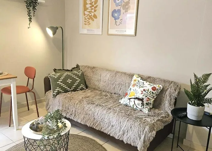 With Large Veranda 12min Center 10min Apartment *